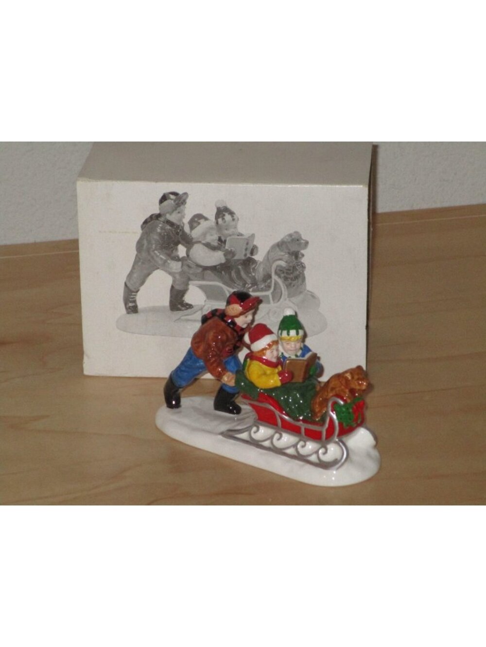 Dept 56 Snow Village Caroling Through the Snow 54896 VTG 1999 Christmas Good